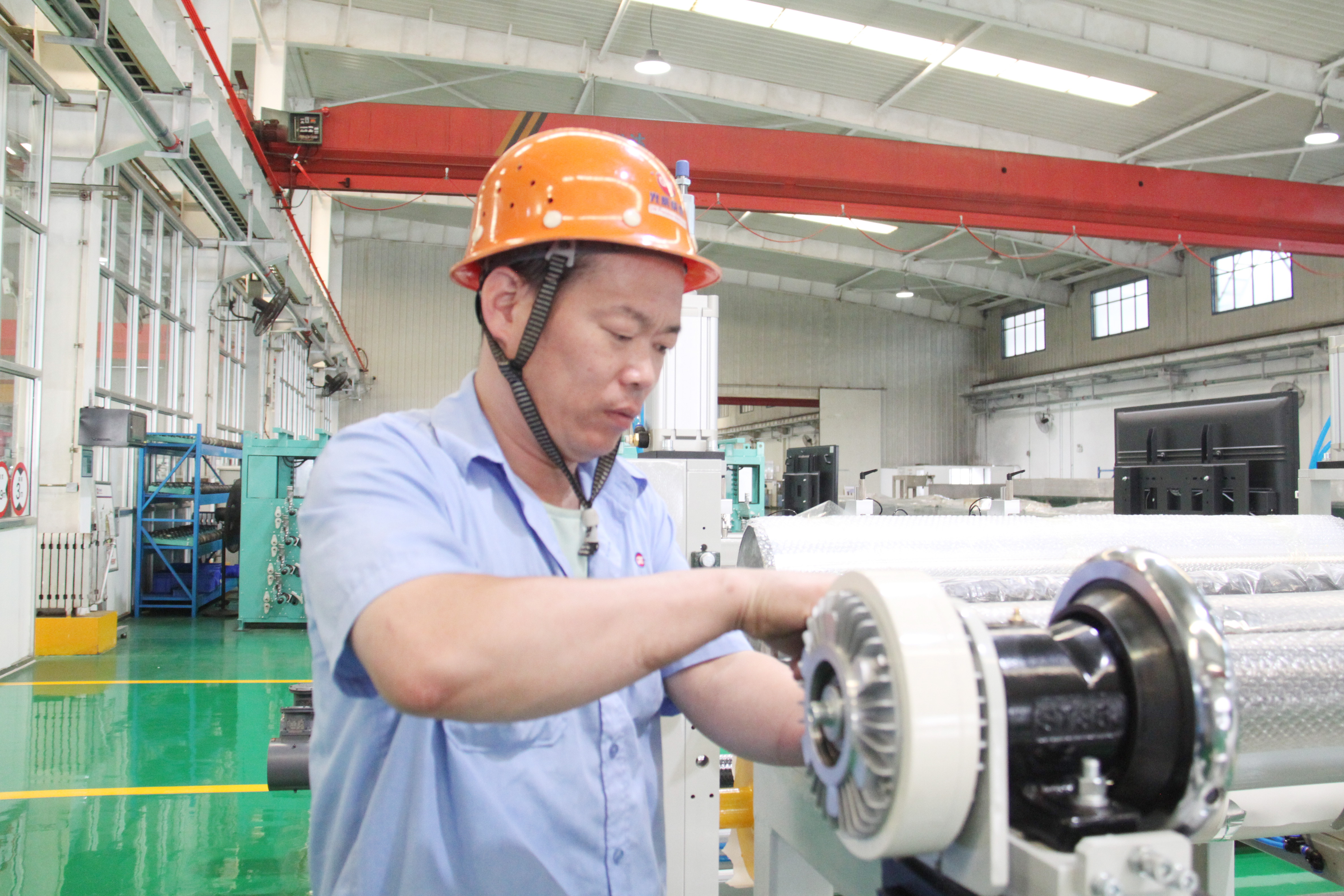 王建.jpg 王建.jpg